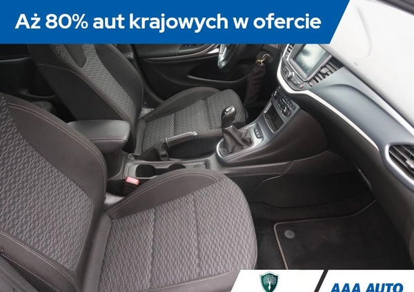 Opel Astra cena 44000 przebieg: 135088, rok produkcji 2019 z Łęczna małe 232